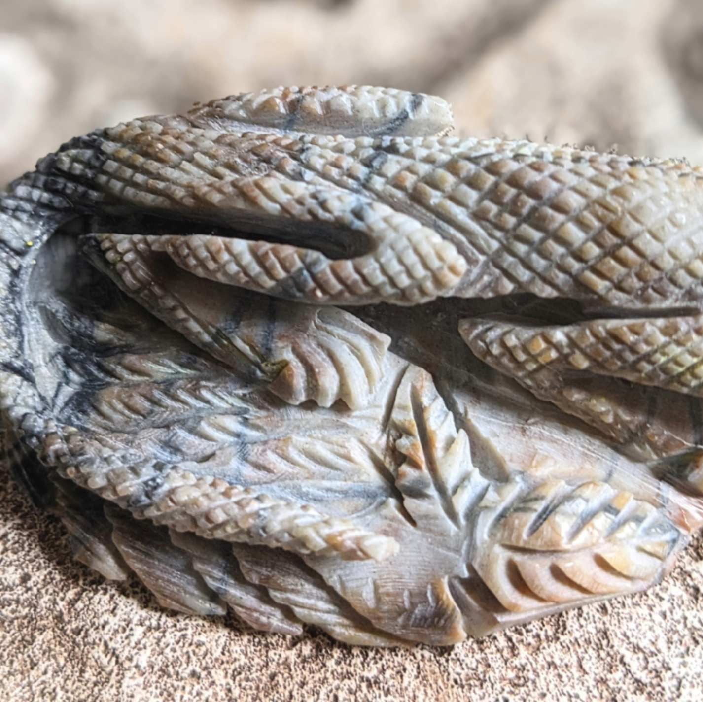 Zuni Fetish Marble Lizard by Ben Kaamasee