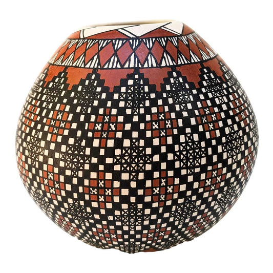 Mata Ortiz Checkerboard Square Pattern Pot by Alma Flores